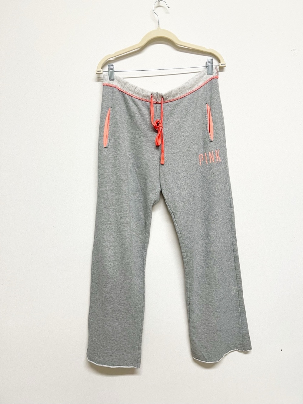 PINK Victorias Secret Womens Gray Coral Relaxed Fit Flare Leg Sweat Pants
